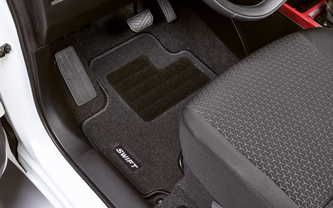 Gummi-Fußmatten passend für Suzuki Swift Hybrid ab 4/2024 AZUGA Gummi-Fußmatten passend für Suzuki Swift Hybrid ab 4/2024 AZUGA